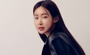 チャ・ジョンウォン、様々なスタイルのグラビア公開…シックでクールな魅力をアピール