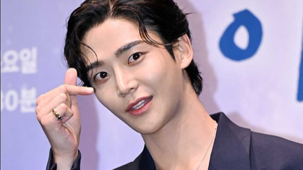 SF9 ロウン、入隊控えてイメチェン！爽やかな短髪に
