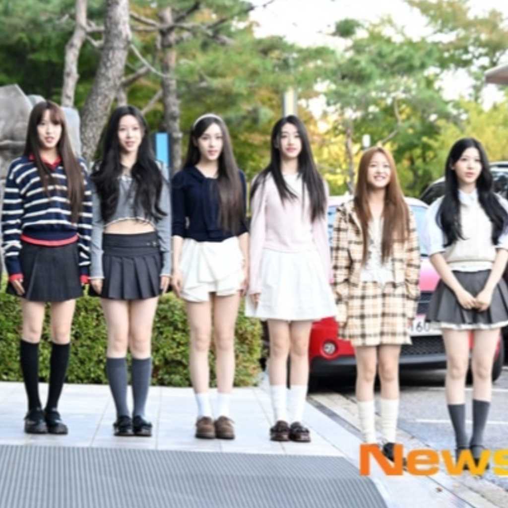 【PHOTO】A2O LITE、ラジオ出演のため放送局へ…キュートな笑顔で挨拶(動画あり)