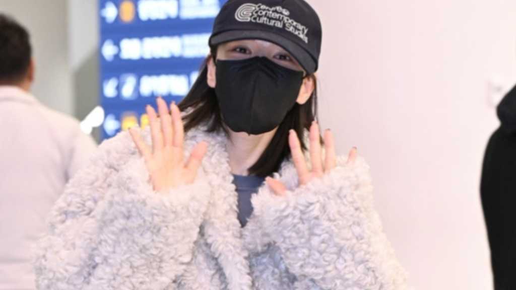 【PHOTO】Red Velvet ウェンディ、海外スケジュールを終えて韓国に到着