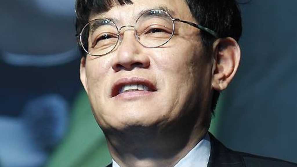 イ・ギョンギュ、薬物使用と窃盗疑惑を釈明も…警察が鑑定を依頼