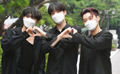 【PHOTO】ATEEZのYUNHO、SEONGHWA、SAN、イ・スウン「ユ・ヒヨルのスケッチブック」の収録に参加（動画あり）