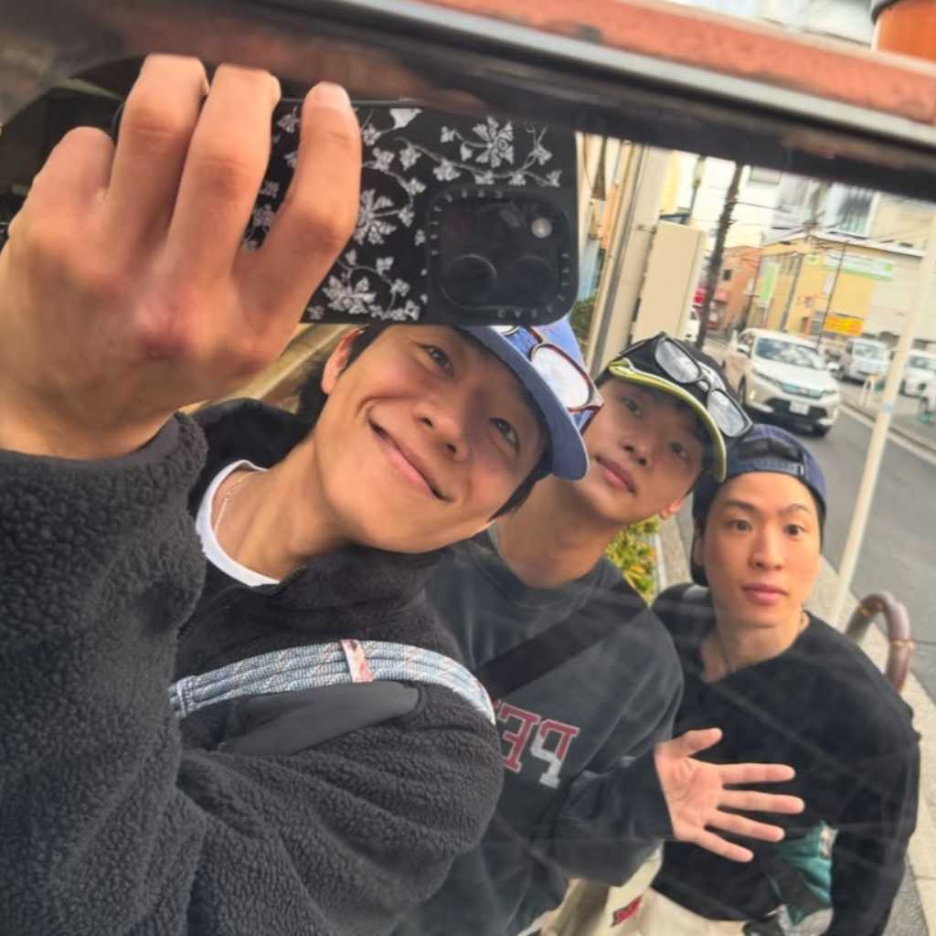 チェ・ジョンヒョプ＆VIXX エン＆ユン・ジョンフン、大阪旅行を満喫！仲睦まじい記念ショットを続々公開