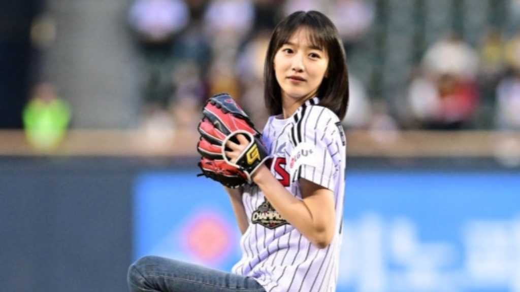 【PHOTO】ピョ・イェジン＆チャン・ヒョクジン、始球・始打式に登場