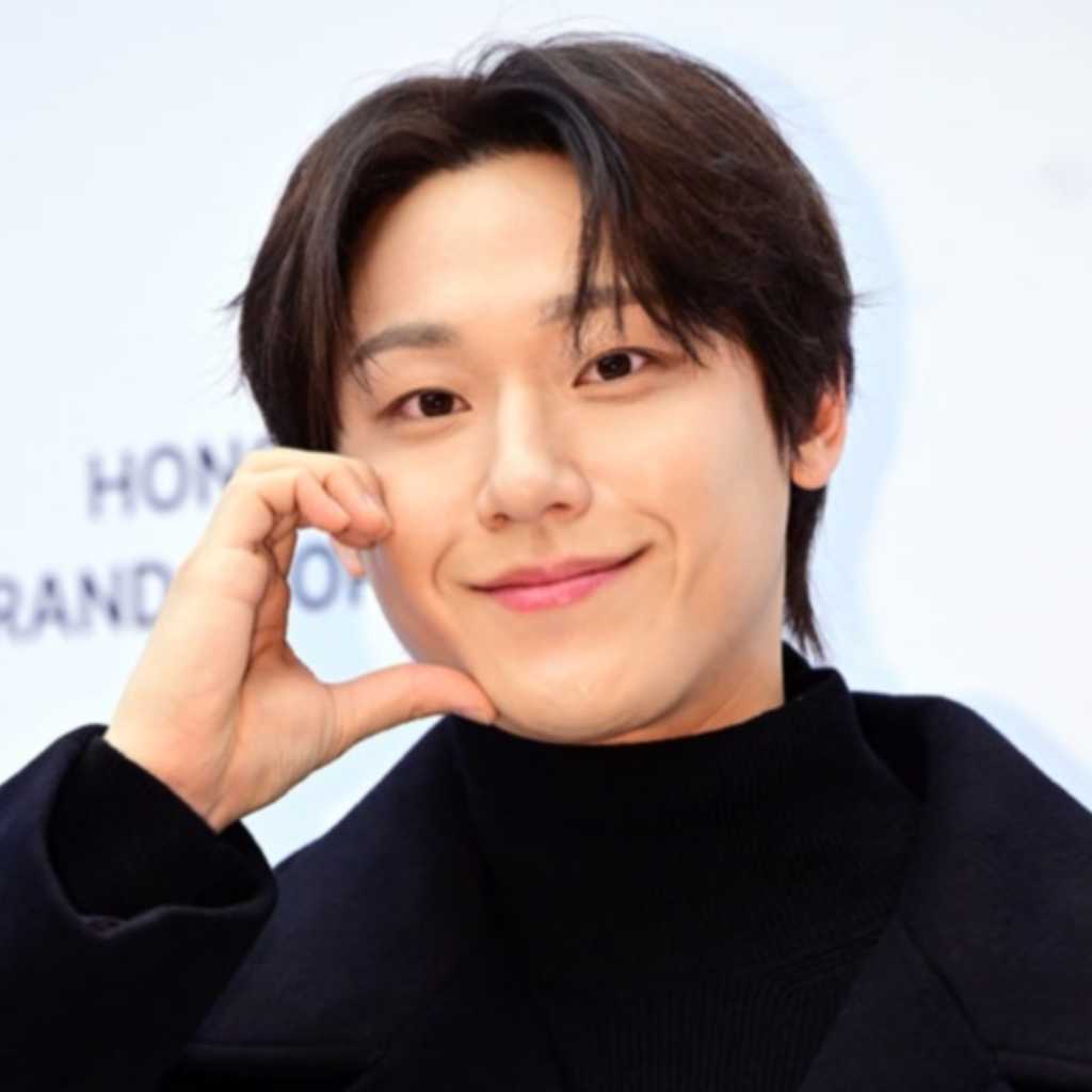 イ・ドヒョン、旧正月にサプライズ…所属事務所のスタッフへ贈ったプレゼントが話題