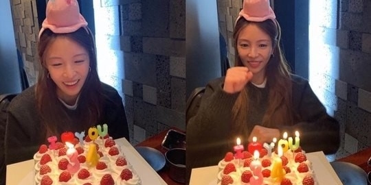 Boa 誕生日を迎えてセルフショットを公開 お祝いのケーキと嬉しそうな明るい笑顔 Kstyle
