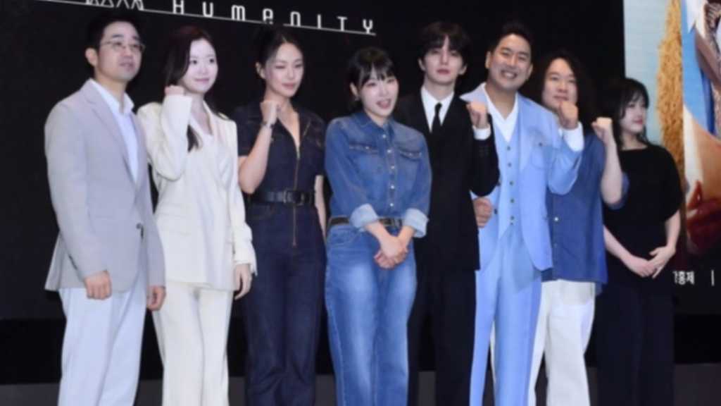 【PHOTO】ユ・スンホ＆BIBIら、EBS創立特集番組「最後の人類」制作発表会に出席