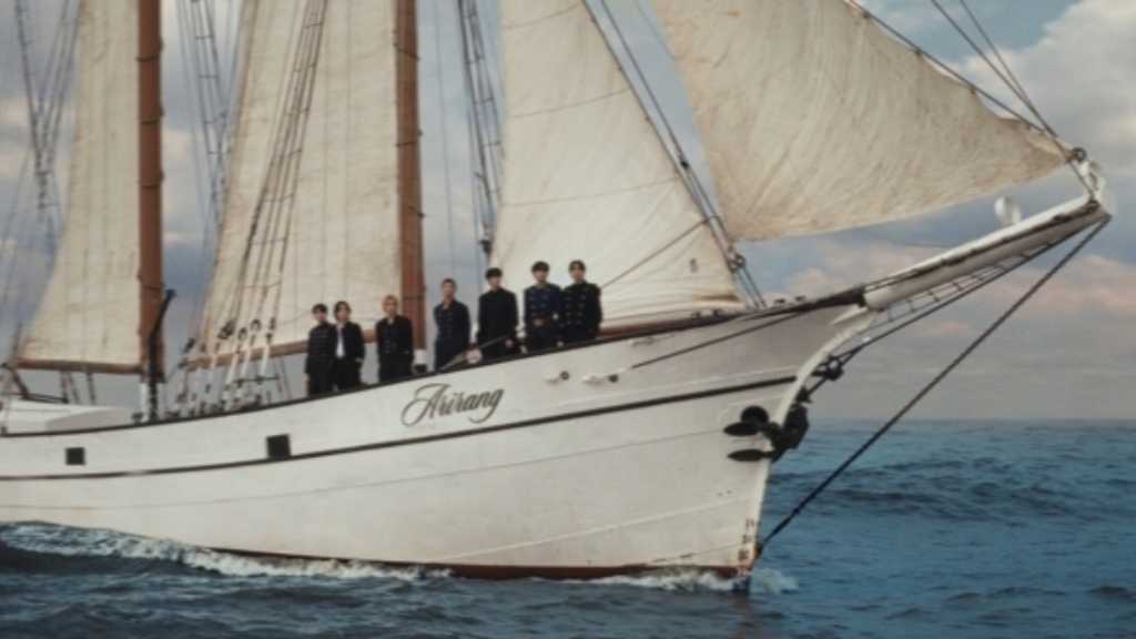 BTS、帆船に乗って登場！タイトル曲「SWIM」予告映像第2弾を公開