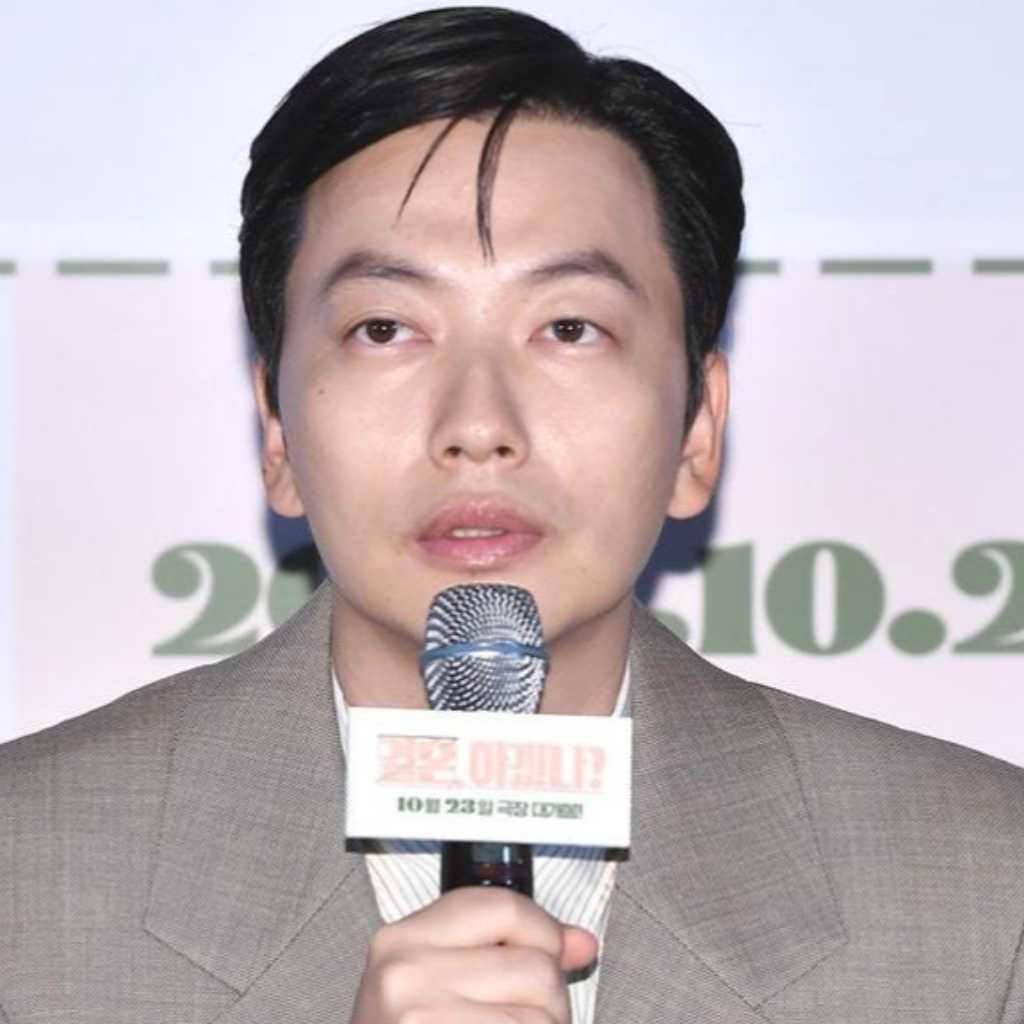 イ・ドンフィ、練習中の負傷により演劇「チューリングマシン」に不参加“回復に専念する”