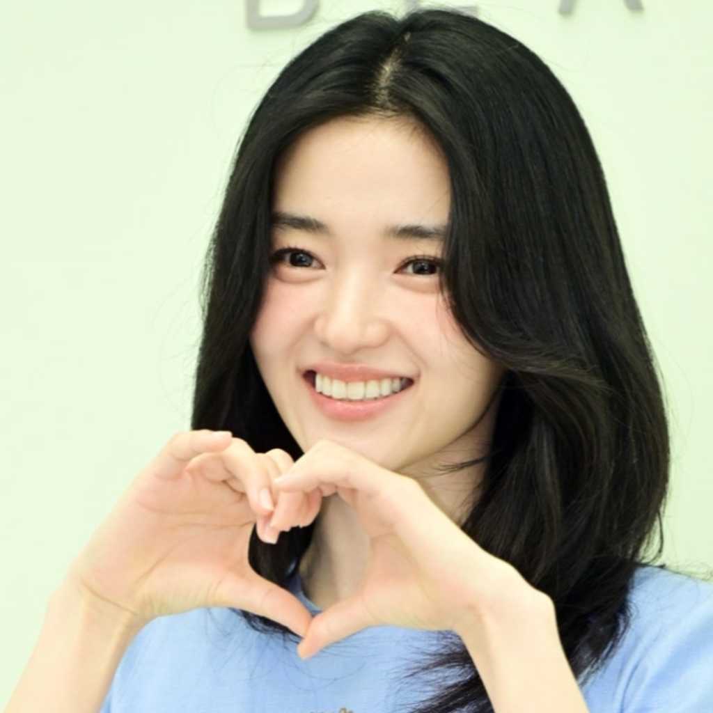 【PHOTO】キム・テリ＆MEOVV ガウォン、ブランド「PRADA」のイベントに出席