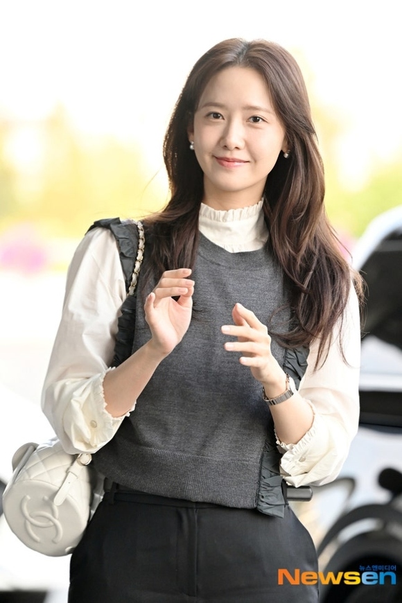 PHOTO】少女時代 ユナ、ファンミーティングのため日本へ出国（動画あり