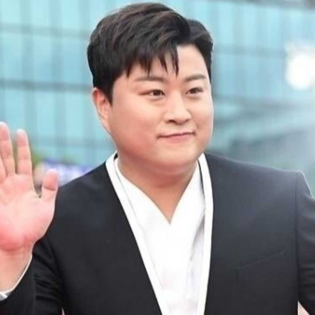 “服役中”キム・ホジュン、裁判所がネットユーザー180人のうち2人の賠償責任を認める