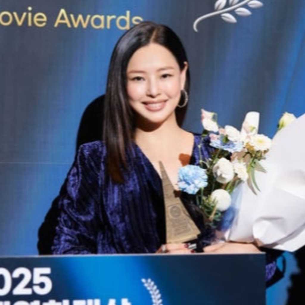 イ・ハニ「ソウル国際映画大賞」でドラマ部門の最高演技賞を受賞“この仕事を愛している”