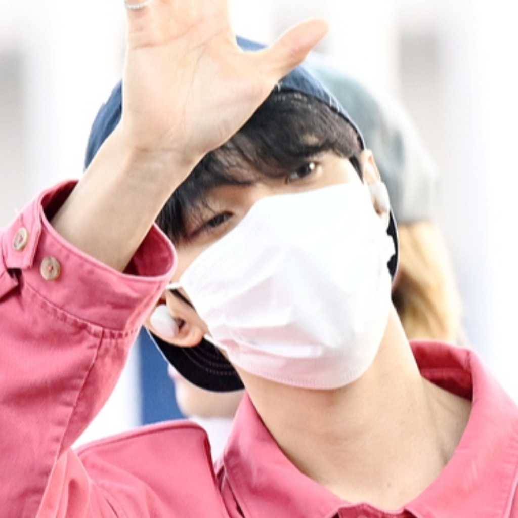 【PHOTO】SEVENTEEN、コンサートのためタイへ出国（動画あり）