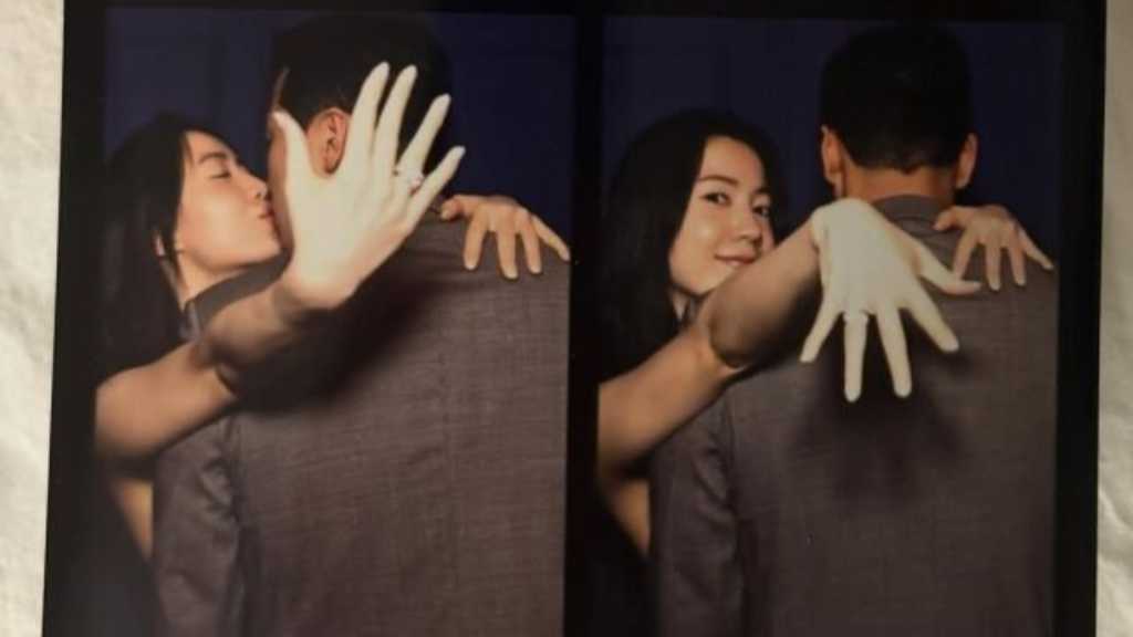 “結婚発表”ファヨン、婚約者と甘いキス…左手薬指に光る指輪に注目