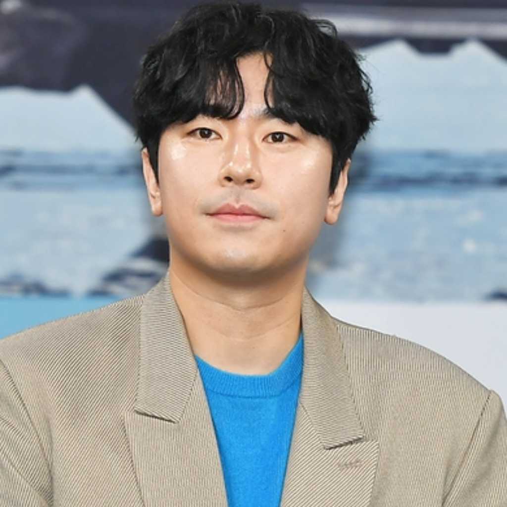 アン・ソンギさんの訃報に芸能界から追悼続く…イ・ジョンジェ&チョン・ウソンが最後の見送りに