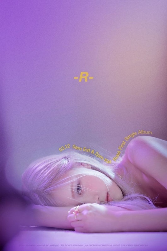 BLACKPINK ロゼ、1stソロアルバム「R」予告ポスター公開…幻想的な雰囲気 - Kstyle