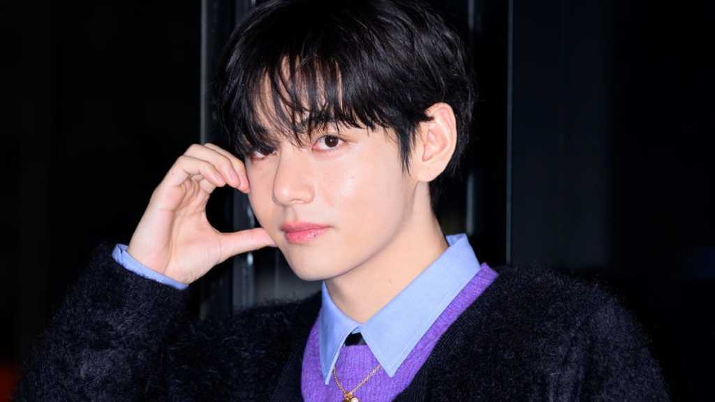 BTSのV、植物の手入れに熱中？パジャマ姿で愛らしい近況を公開