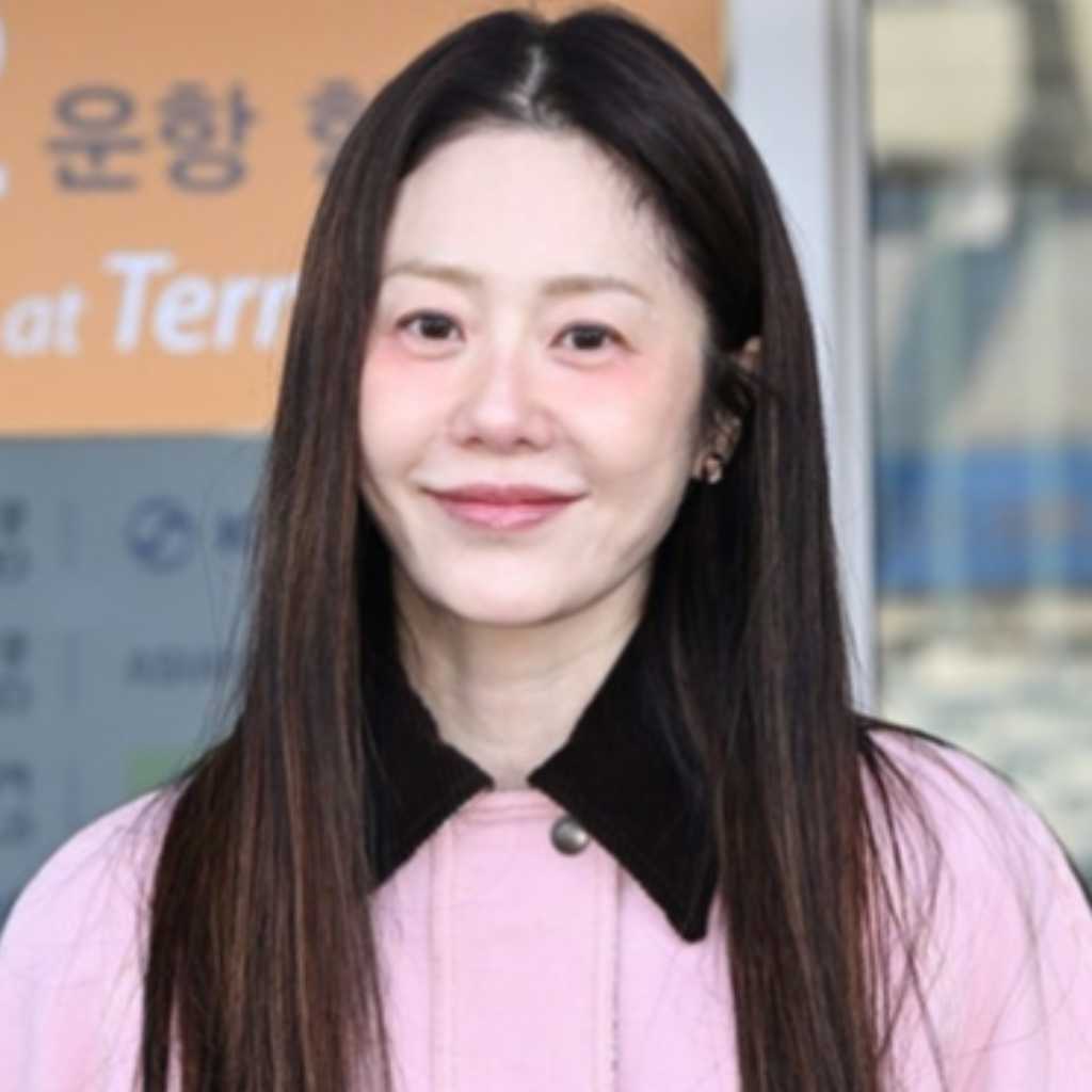 【PHOTO】コ・ヒョンジョン、海外スケジュールのため出国