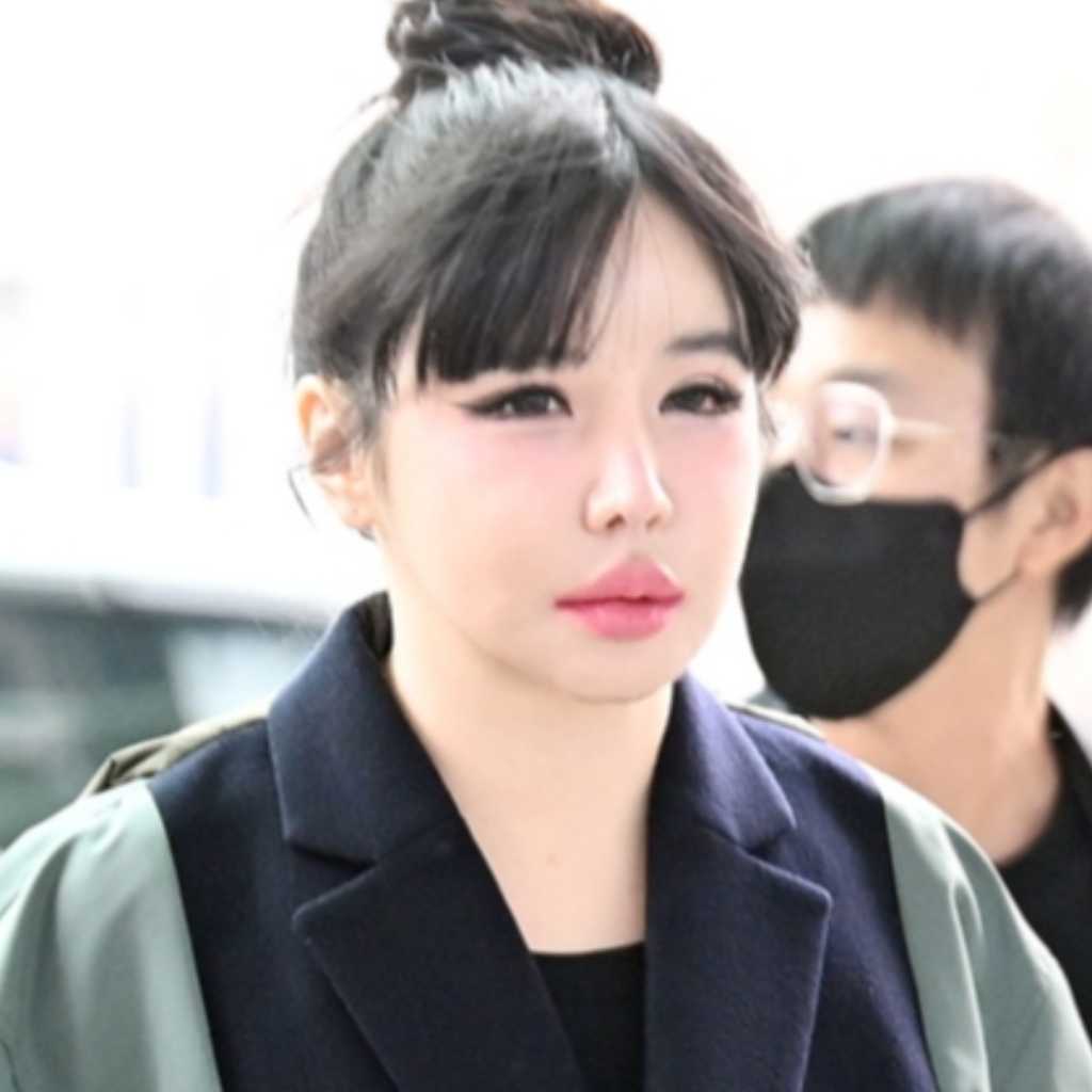 2NE1のBOM、健康上の理由で活動中断「回復に専念…3人のメンバーを応援してほしい」