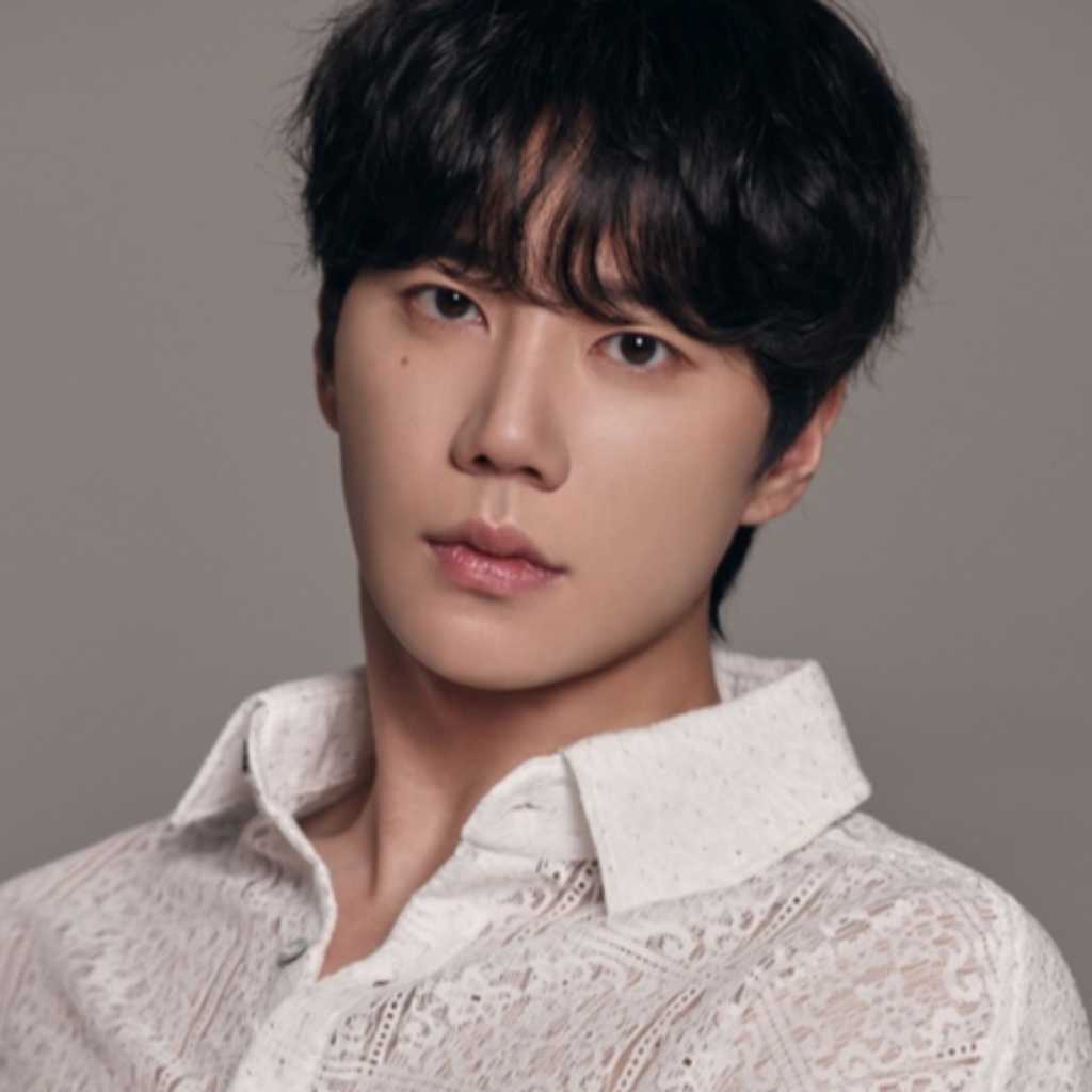 イ・ジュニョン、7月21日の入隊を電撃発表…新ドラマ「新入社員カン会長」に出演中