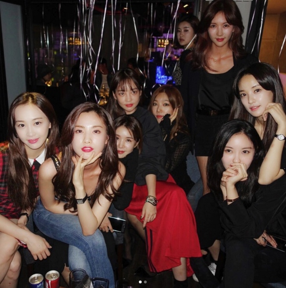 Afterschool ナナの誕生日パーティーに美女たちが集結 Kara出身ハラら豪華メンバー話題 Kstyle