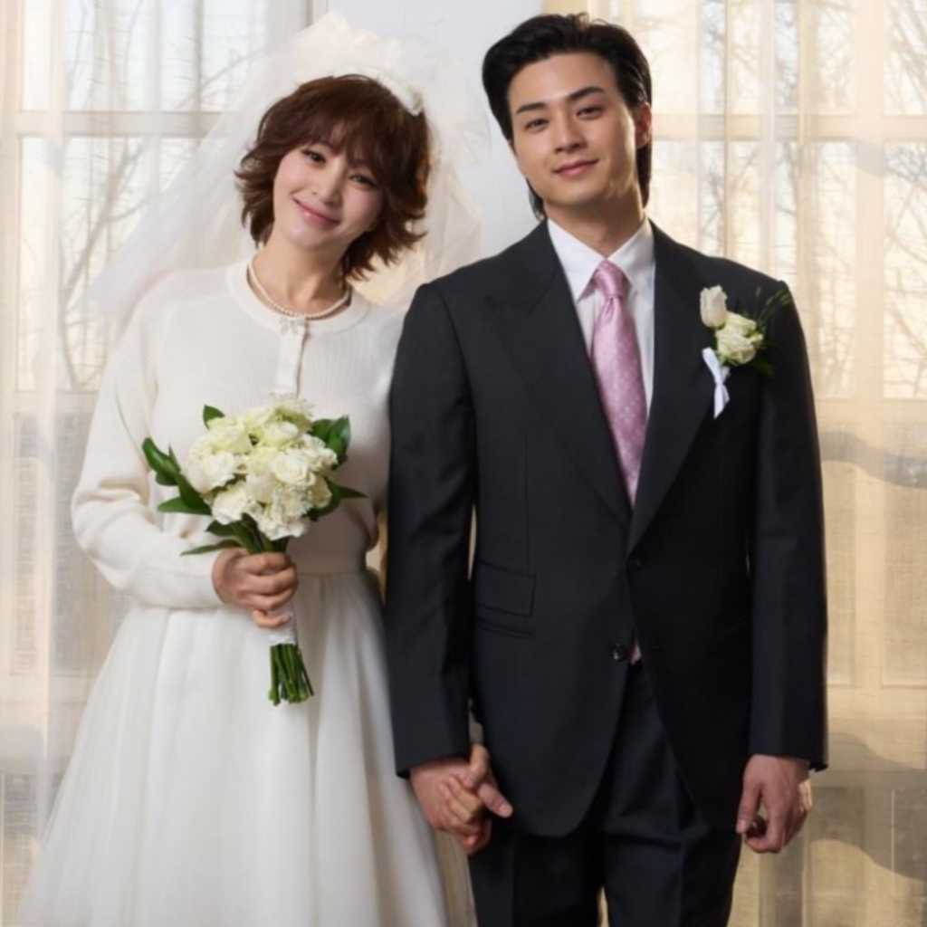 キム・ヘス＆キム・ジフン、まるで本物の夫婦！？甘々なウエディング写真を公開…手繋ぎショットも