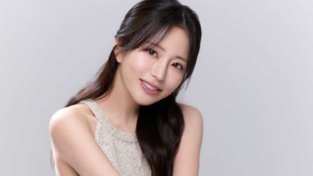 フリーアナウンサー谷あさこ、韓国で女優に挑戦！CUBEエンターテインメントと専属契約を締結