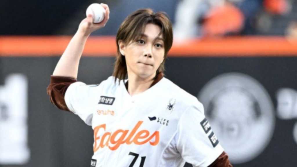 【PHOTO】P1Harmony テオ、故郷の大田で始球式＆国歌斉唱