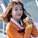 【PHOTO】ホン・ジニョン「Unnies」音源1位の公約を実行“橋の上で韓服ダンス”