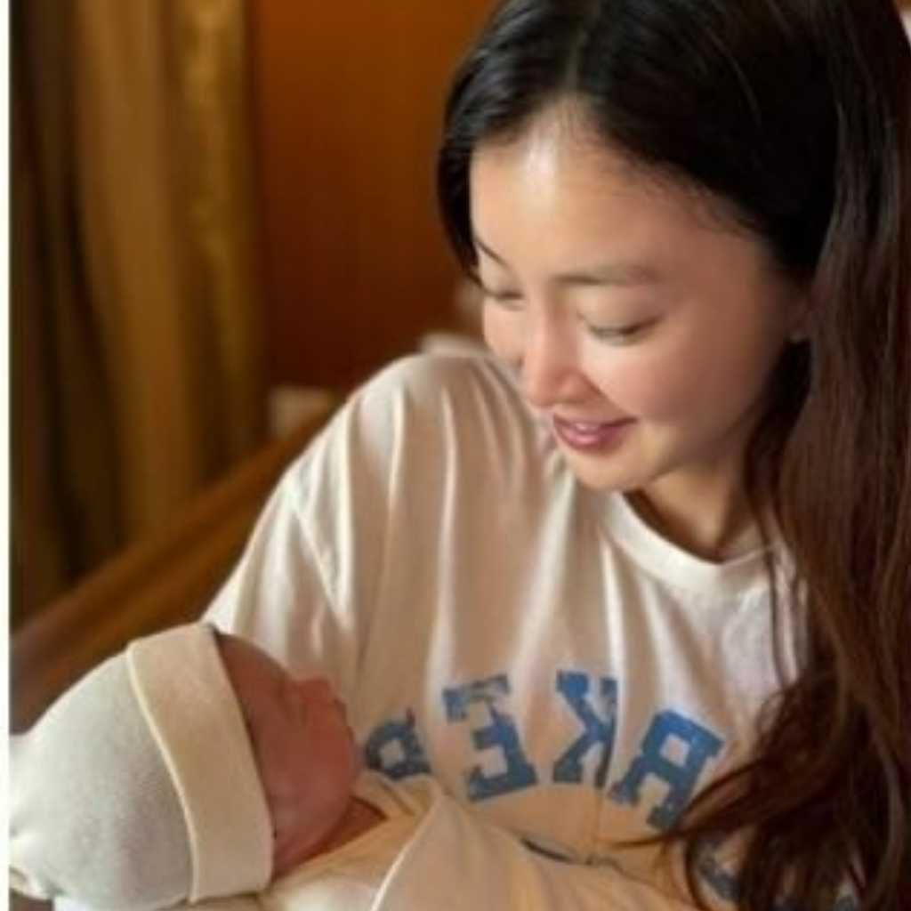 イ・シヨン、新生児の娘をオーナメントに？批判うけ投稿を削除