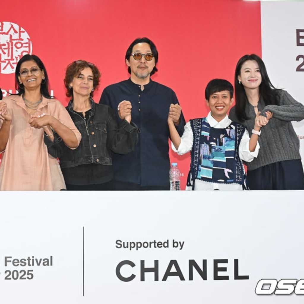 【PHOTO】ハン・ヒョジュ＆ナ・ホンジン監督ら「釜山国際映画祭」審査委員の記者会見に出席