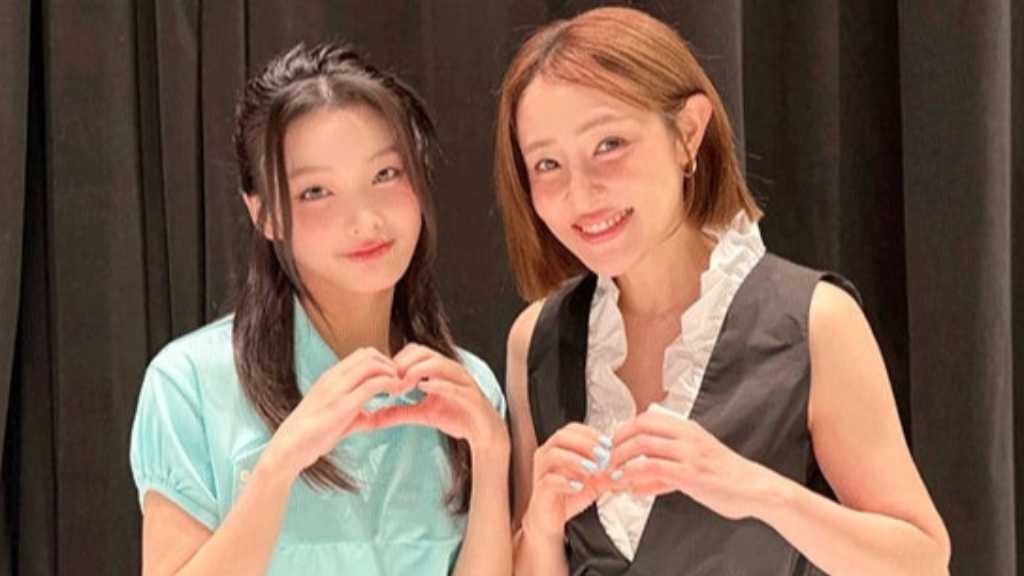 ILLIT イロハ、突然決まった渡韓に両親も驚き…練習生を始めた頃のエピソードを明かす「ホームシックで電話をかけていた」