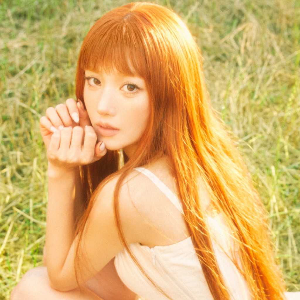 IZ*ONE出身クォン・ウンビ、爽やかなオレンジヘアに大胆イメチェン！新曲「DEJAVU」コンセプトフォト公開