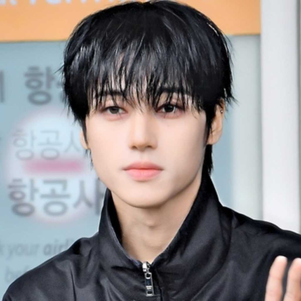 【PHOTO】ATEEZのWOOYOUNG、ファッションウィークに出席するためイタリアへ出国