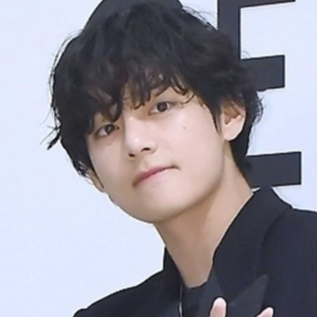 BTSのV、たくましいタンクトップ姿！ハードスケジュールの中でも運動に励む姿が話題に