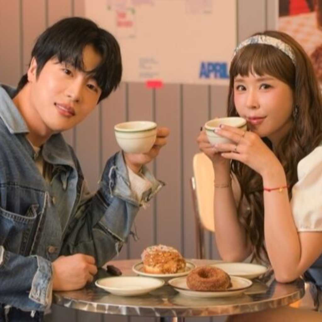 コヨーテ シンジ、7歳年下の歌手ムンウォンと電撃結婚！デュエット曲もリリース