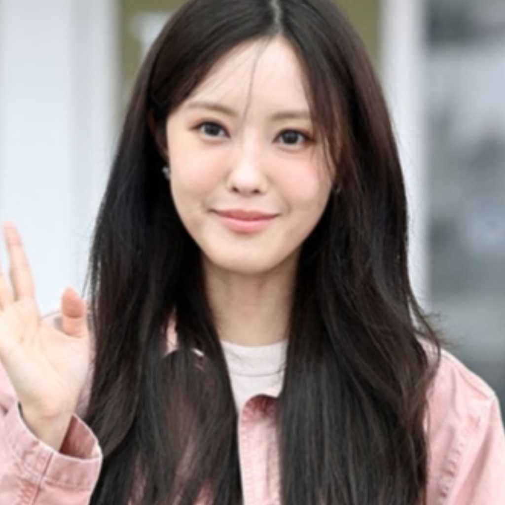 【PHOTO】T-ARA ヒョミン、海外スケジュールのためイギリスへ出国
