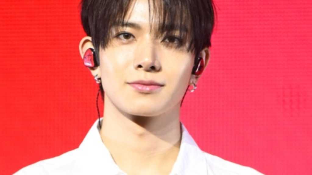 ヒスン、ENHYPENの活躍に言及も…1stミニアルバムでカムバック「新たな出発点でもある」
