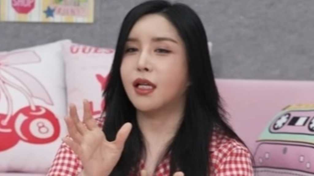 ハリス、芸能界でのトランスジェンダーの現実を暴露「確認するために性関係の要求も」(動画あり)