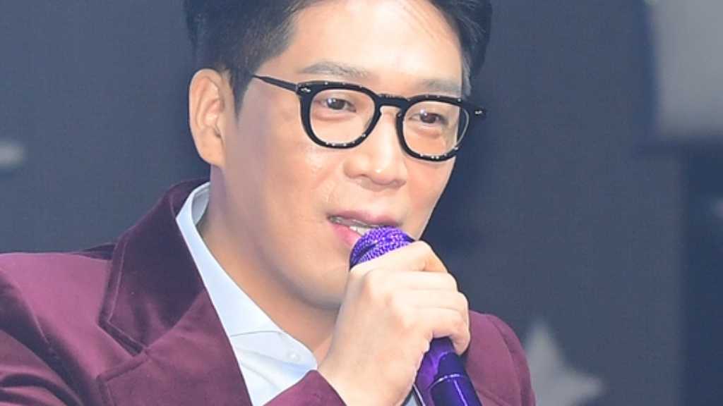 “不倫疑惑を否定”MCモン、新たに売春疑惑が浮上…マンションの管理事務所が防犯カメラ映像を公開