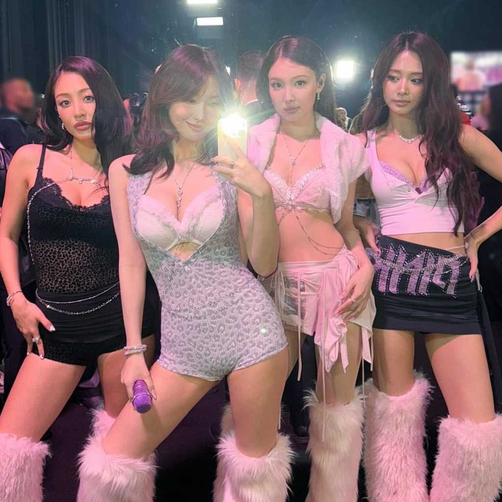 TWICE「ヴィクトリアズ・シークレット」のショーにセクシーな衣装で登場!4人での初パフォーマンスが話題