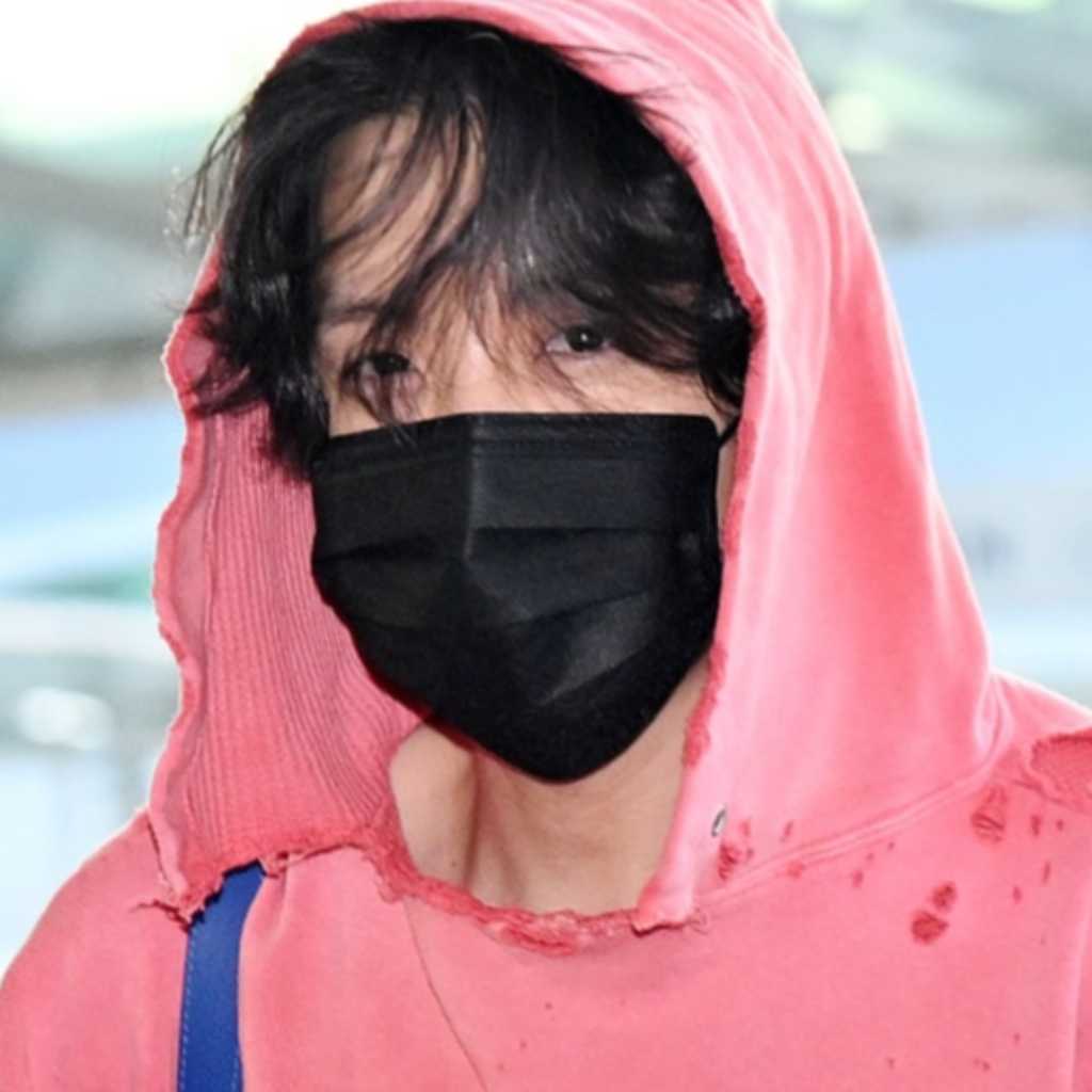 【PHOTO】BTSのJ-HOPE、海外スケジュールのためアメリカへ出国（動画あり）