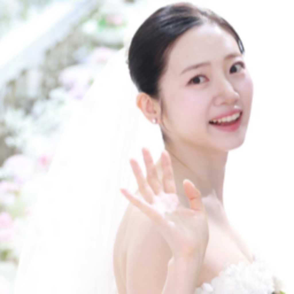 女優ハン・ボベ、8年交際した恋人と3月に結婚！ウエディングフォトをファンに共有