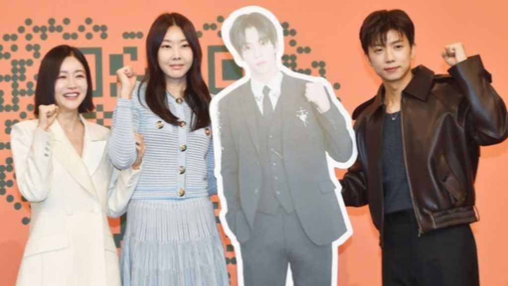 【PHOTO】ハン・ヘジン&ファン・ウスレ&2PMのウヨン、新恋愛リアリティ番組「お姉さんは僕の女」制作発表会に出席