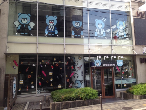 KRUNK×BIGBANG」コラボカフェ、東京＆大阪でついにオープン！満席状態