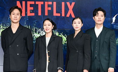 【PHOTO】チョンウ＆パク・ヒスンら、Netflix新シリーズ「模範家族」制作発表会に出席