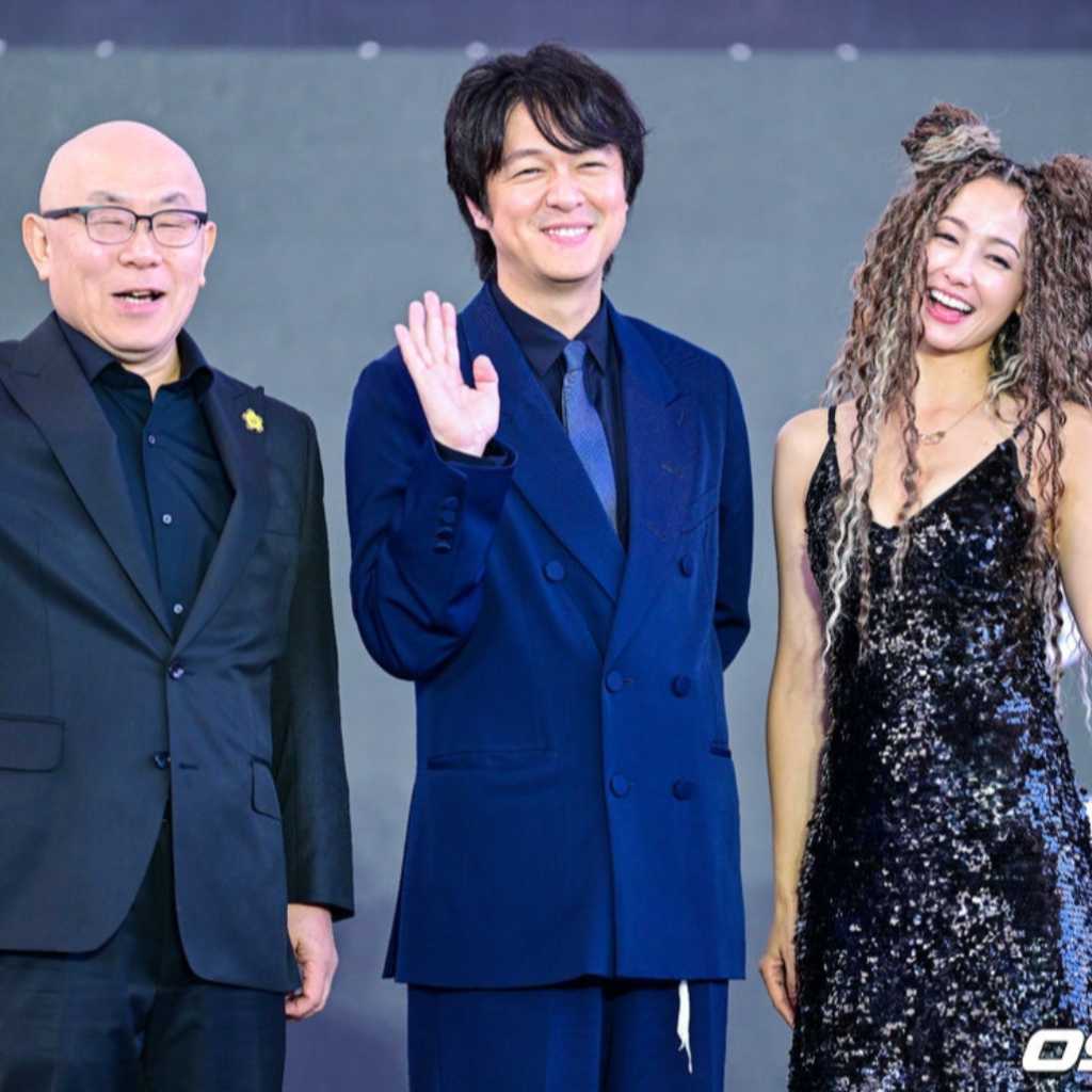 【PHOTO】SUPER EIGHT 丸山隆平＆沢尻エリカらが韓国へ！映画「薔薇の鎖」舞台挨拶に出席