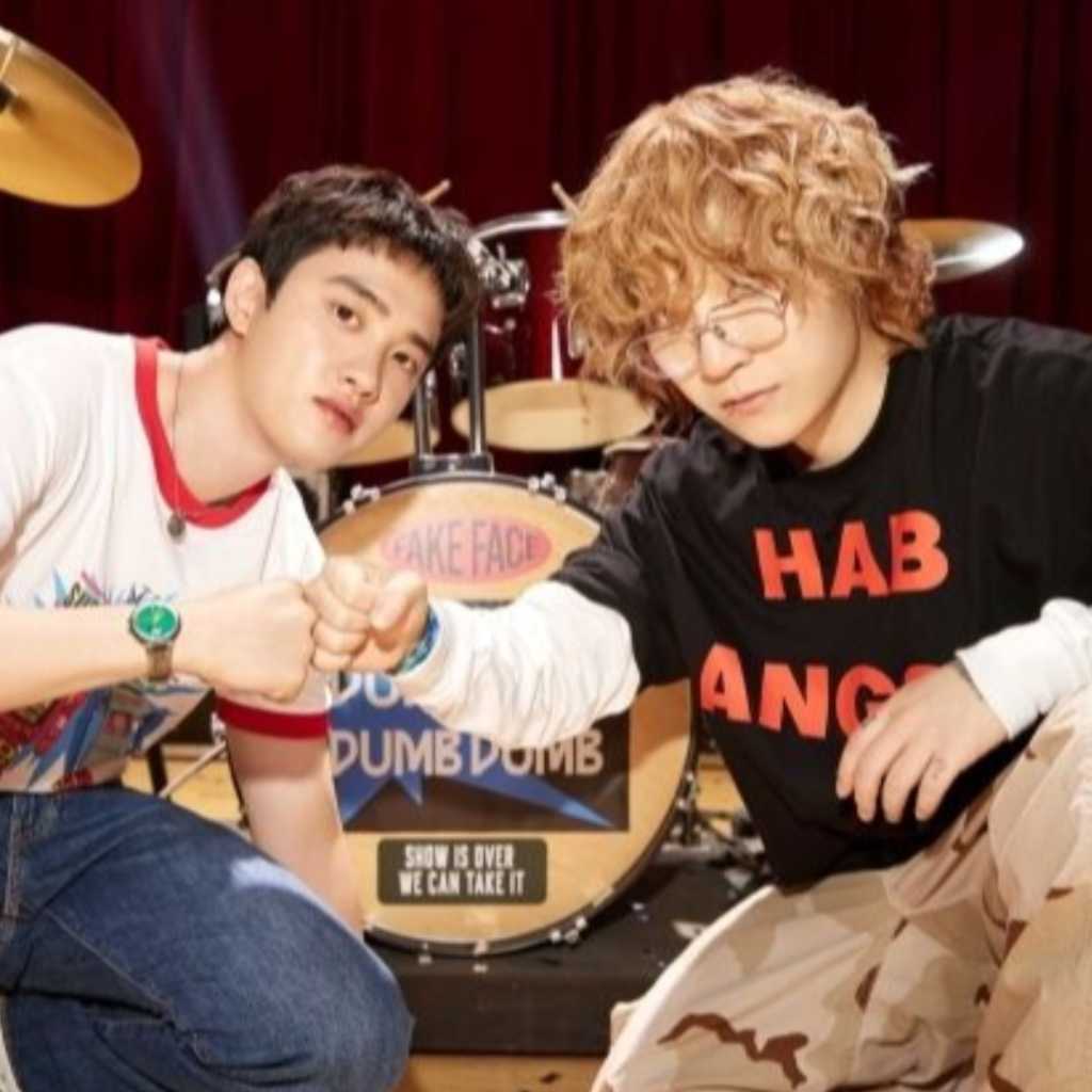 EXO ディオ、デジタルシングル「DUMB」コンセプトフォト公開…熱唱している姿も