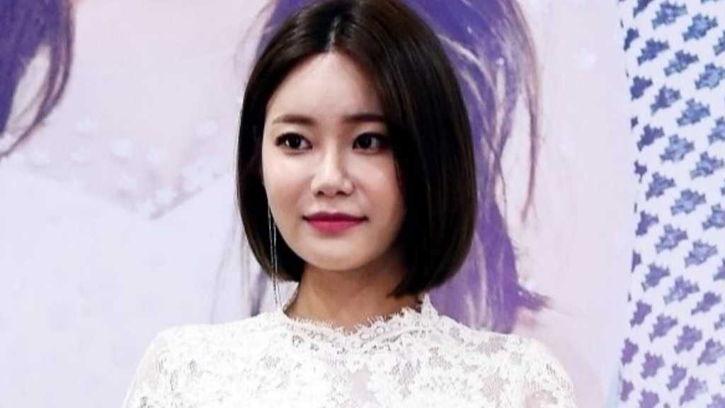 AOA ユナ、結婚から1年で妊娠を発表「天使の赤ちゃんが訪れた」